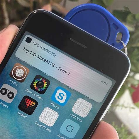 Как настроить и использовать модуль NFC в iPhone