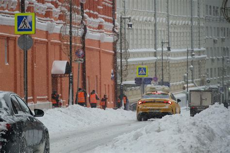 Когда ожидать первый снег: прогноз снегопада в Москве