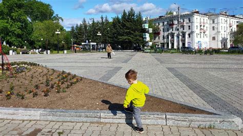 Образовательные возможности на площади юности