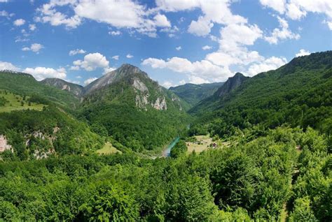 Осень в Черногории: красочные пейзажи и фестивали