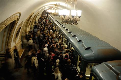 Особенности часа пик в метро Москвы