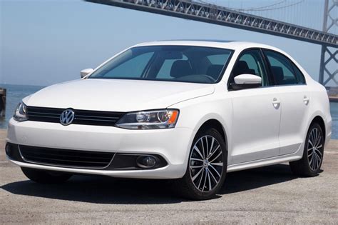 Особенности Volkswagen Jetta 6 2013 года