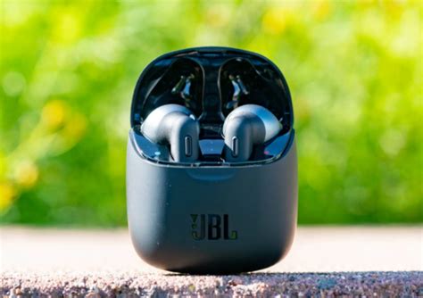 Подключите наушники JBL Tune 225 TWS к устройству