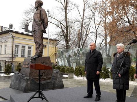 Создание памятника Солженицыну