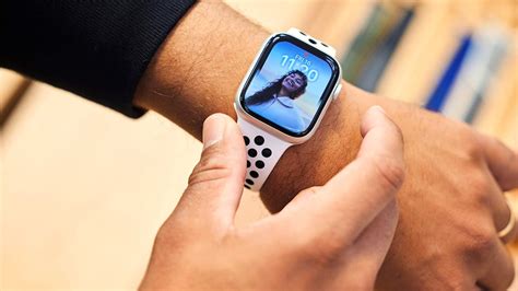 Спрос на Apple Watch в России: растёт ли?